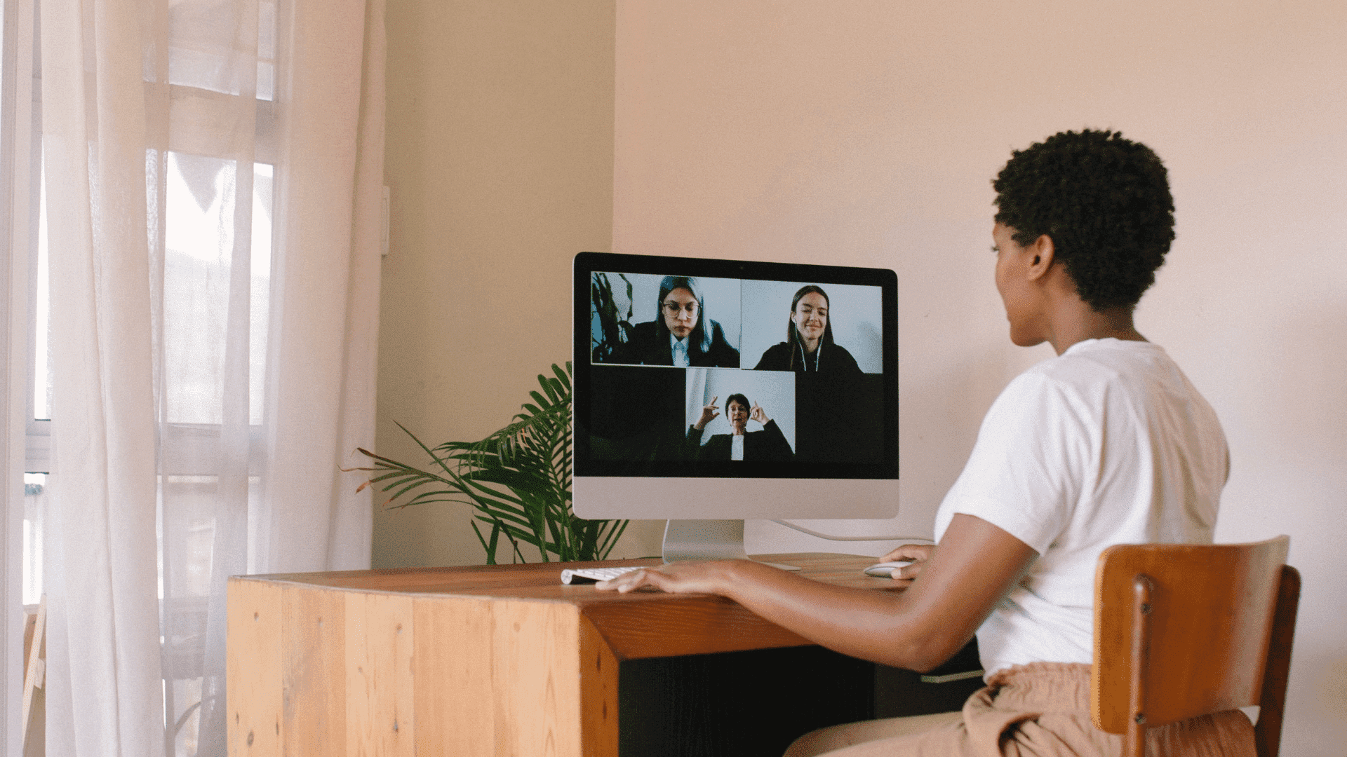 Why It’s Tempting to Micromanage a Remote Team and How To Avoid It